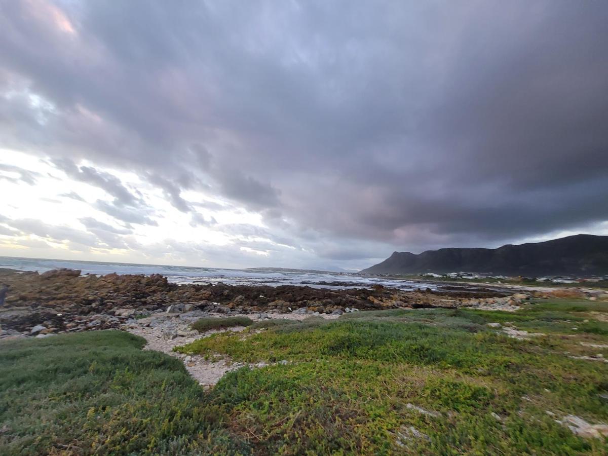 Adorable 2 Bedroom Cottage With Spacious Veranda Hermanus Exterior photo