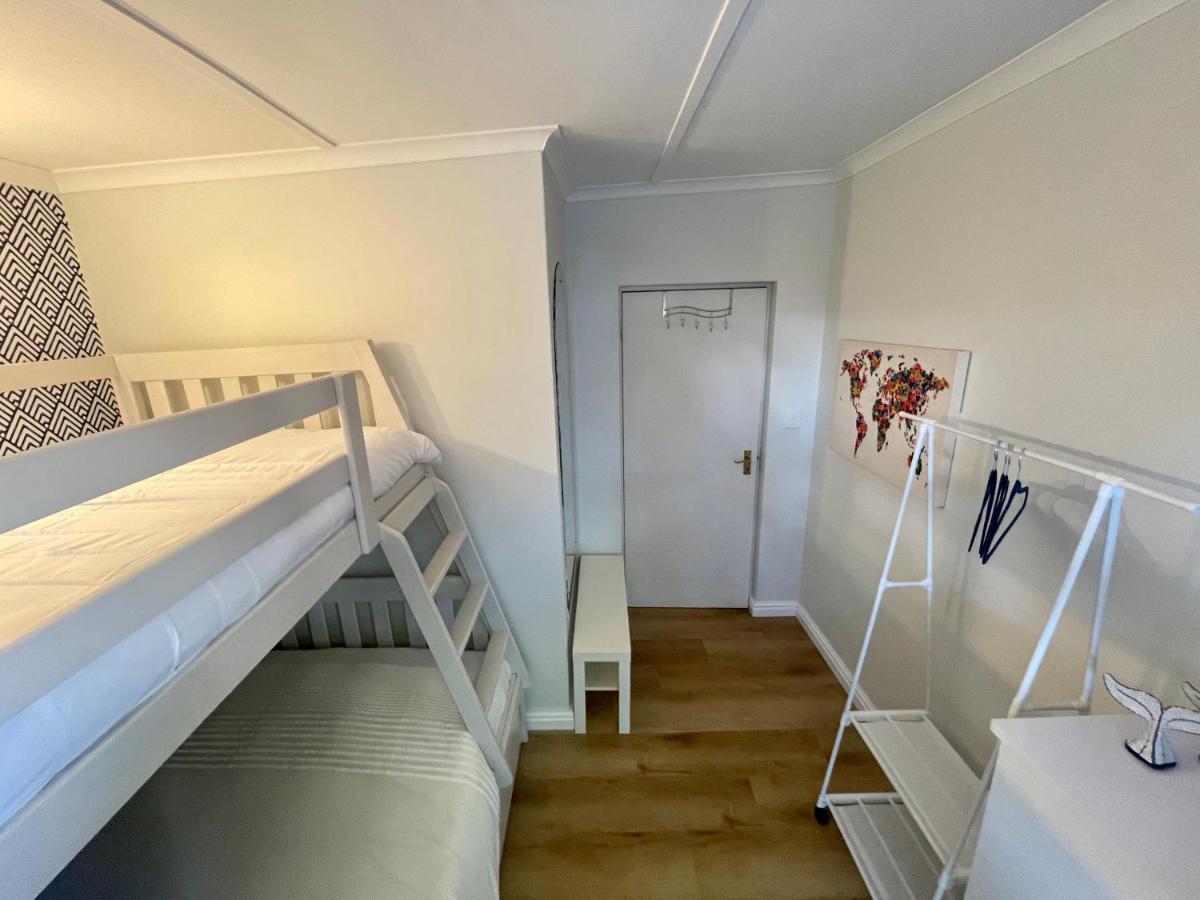 Adorable 2 Bedroom Cottage With Spacious Veranda Hermanus Exterior photo
